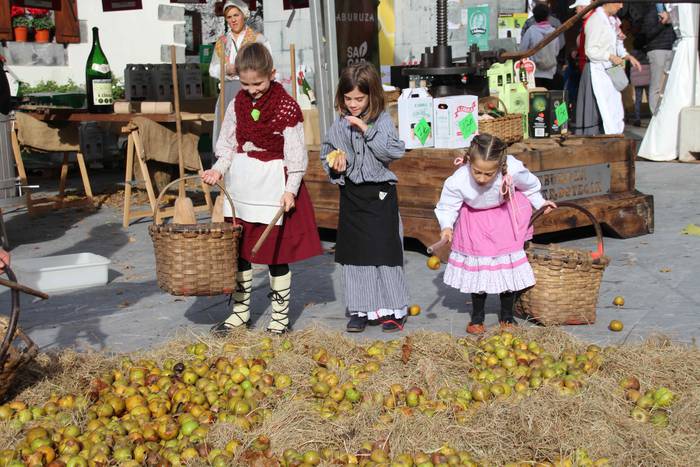 Auzolanaren fruitu, azoka 48 1541961245965