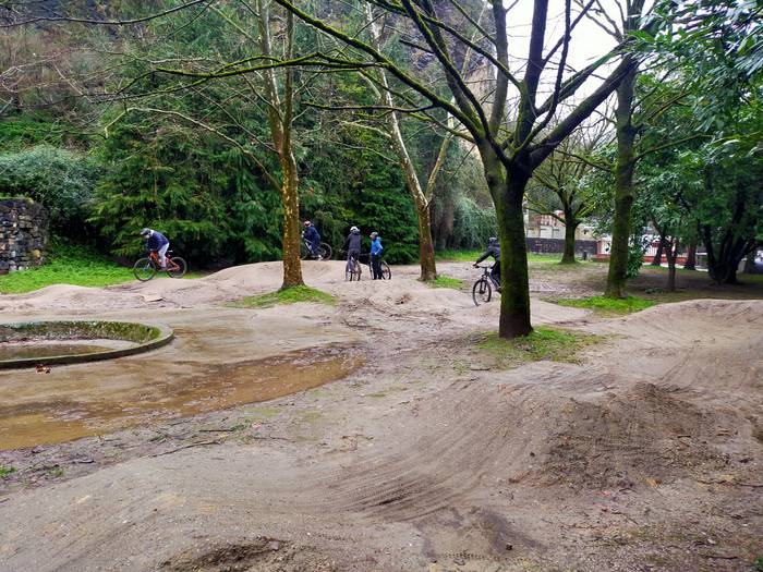 Mendi bizikletan aritzeko Pump Track-a Otsabin