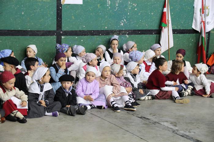 Dantzari txiki eguna anoetan 1 1463914938154