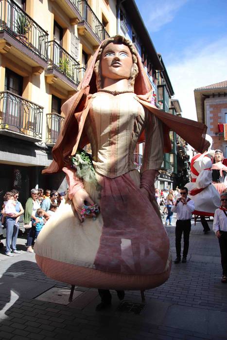 Erraldoiak eta buruhandiak T 27 1561218576445