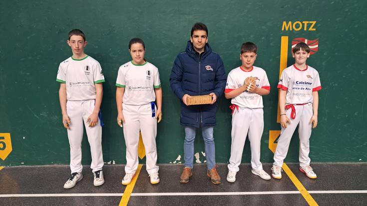 Asteburu oparoa Intxurre Pilota Eskolarentzat