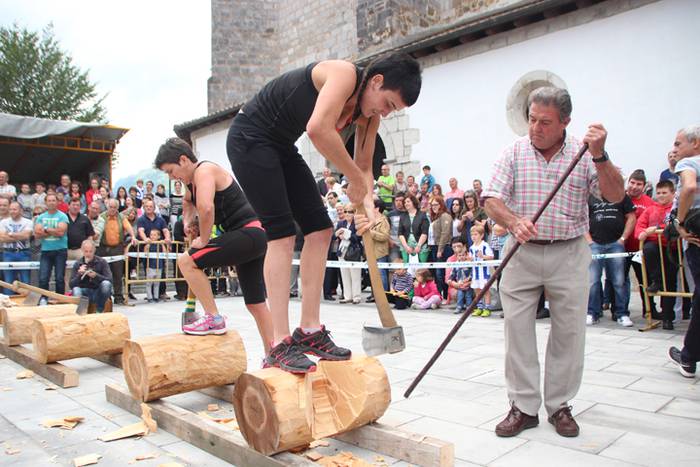 Abaltzisketa San Joan festak aizkora 6 1466947527758