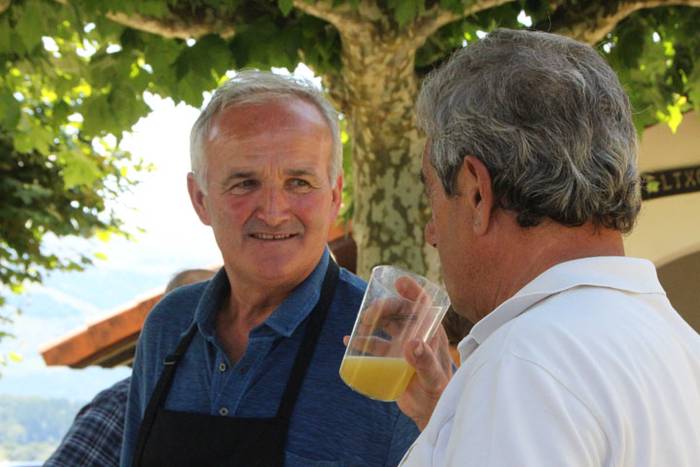 Itzalean jarri eta txotx 18 1471283770323