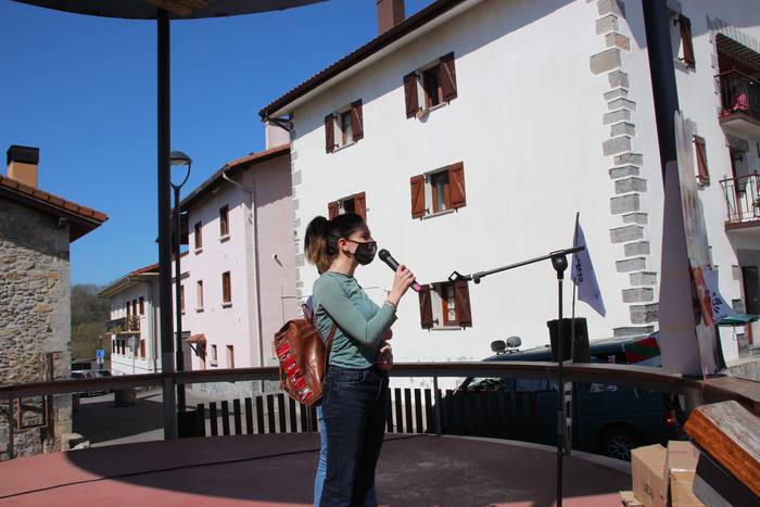 Elkartasun keinuak Adunan 18 1616942582240