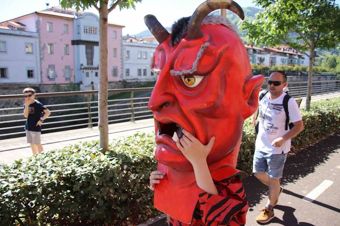 Euskal Jaia Ugaare auzoan 10 1559407118642