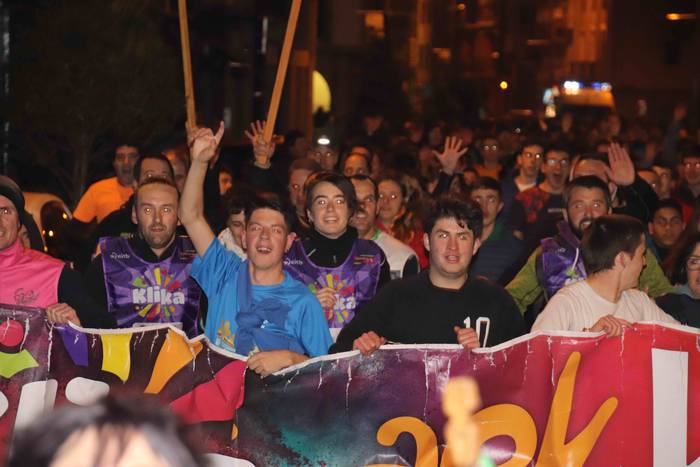 21. Korrika, Villabonan, Iru 5 1555132631733