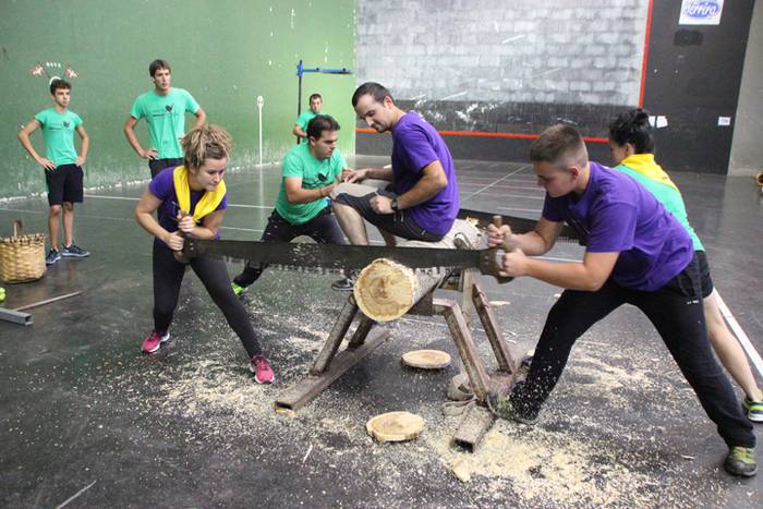 Frontoia, erakustaldiaren ba 30 1502818204136