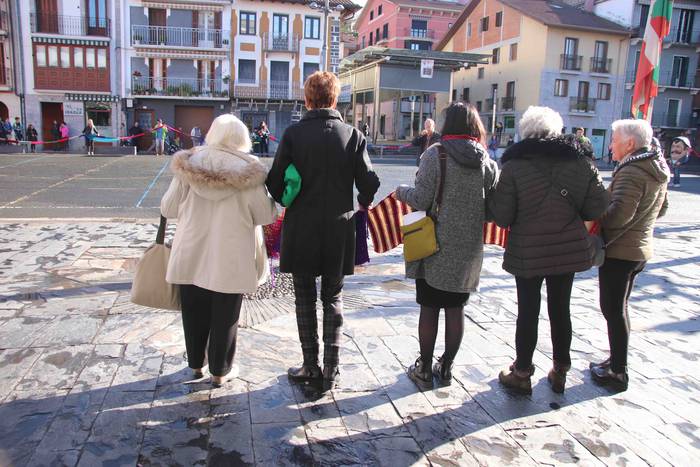 'Gora emakume anitzak eta go 30 1542976380522