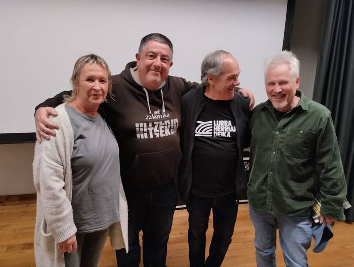 Lizartzan harrera beroa egin diote Txillarreko sukaldariari