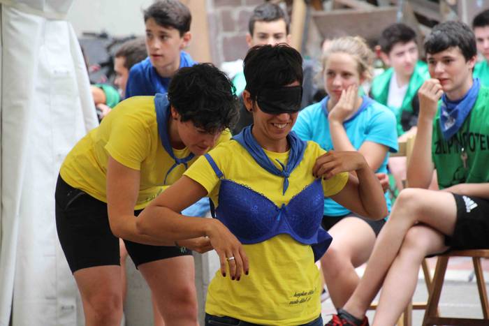 Lotsak ez du lekurik salontz 7 1565373538475