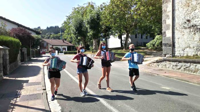 Altzon bada zer ikusia 1 1596133691335