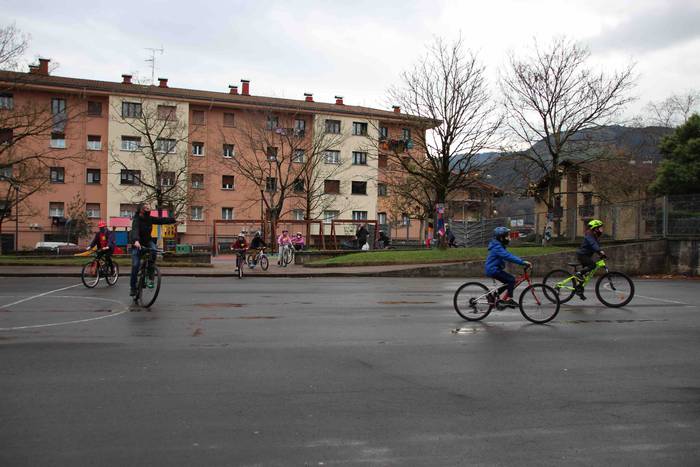 Haurrek kirol ezberdinak pro 53 1608389697764