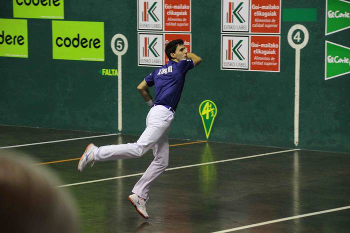 Bi maisu handi, katedralean 10 1571600479229