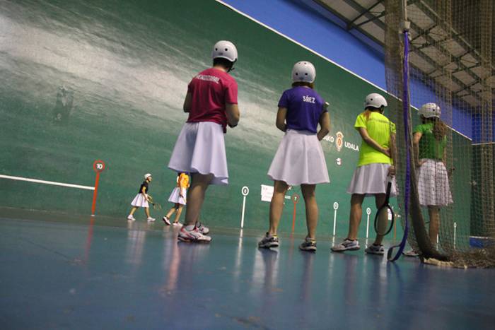 Emakume, raketista eta profe 44 1511035249892