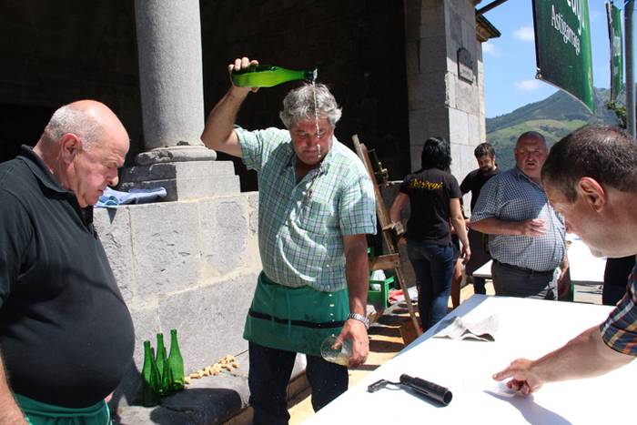 Herritarrentzat sagardoa eta 47 1502639395867