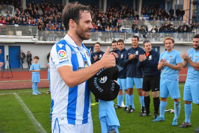 Mikel Alonso agur omenaldia tolosa berazubi 104 1544294570960