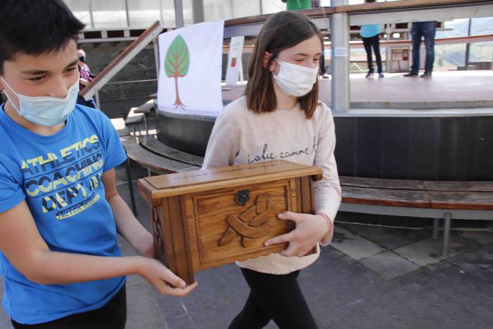 Kutxa Birak Adunan emandakoa 49 1619288092994