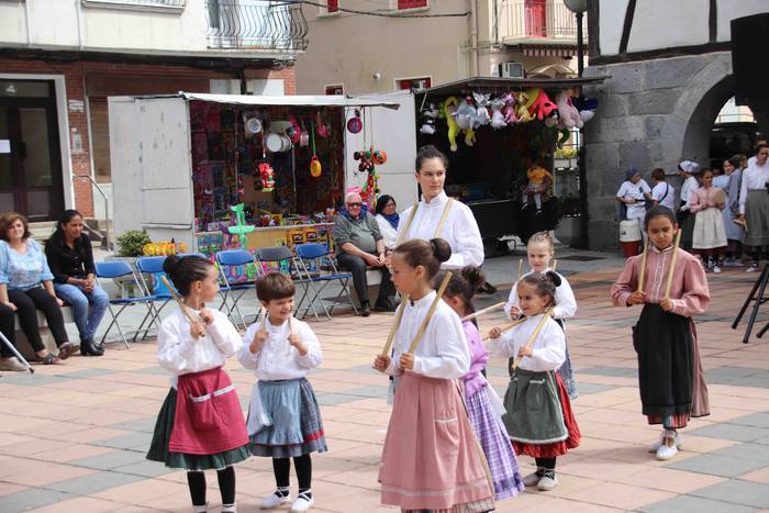 Euskal dantzek harrobia dute 42 1567950059308