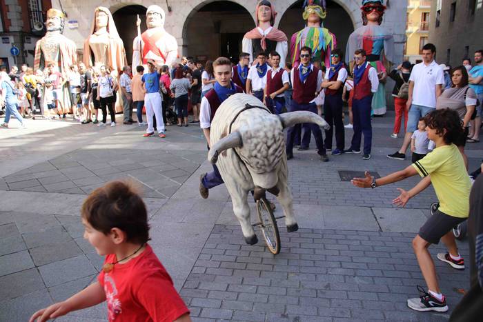 Erraldoiak eta buruhandiak T 5 1561218561247