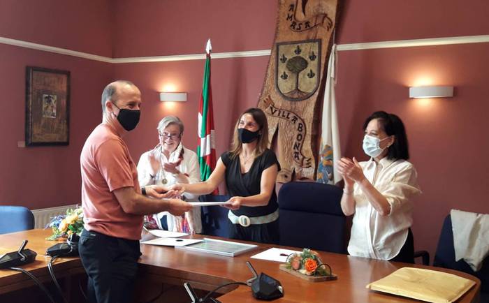 Odol emaileei aitortza eta omenaldi ekitaldia