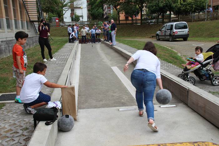 Denetarik festen lehen arratsaldean 1 1469381246138