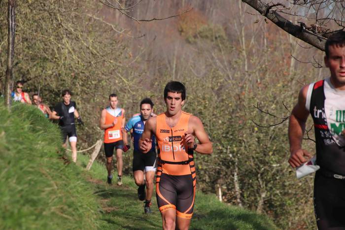 Alexander Ordeñana eta Zuriñ 23 1543079274437