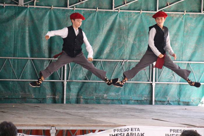 Dantzak bete du plaza 38 1473599983310