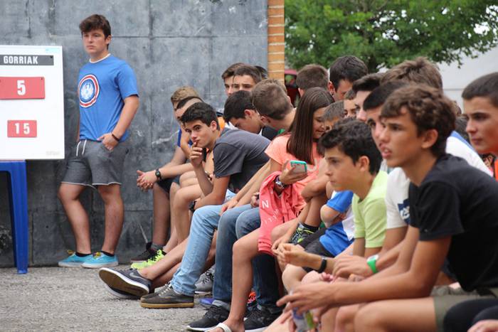 Denetarik festen lehen arratsaldean 51 1469381799323