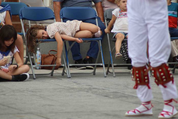 Dantza sokara batu dira emak 34 1660153181807