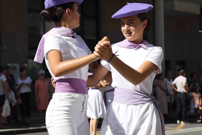 Ibarra zeharkatu dute, danbo 6 1661344762637