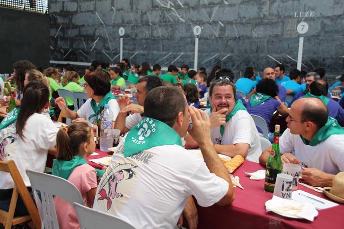 Lagunartean igarotzeko eguna 23 1534080735424