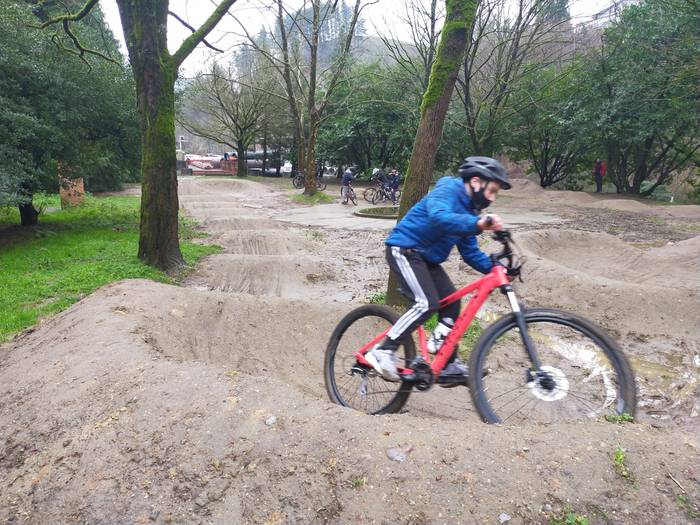 Mendi bizikletan aritzeko Pump Track-a Otsabin
