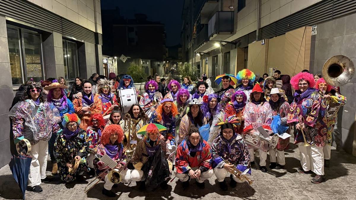 Euritik babestuta, ahizpatasunean saretuta