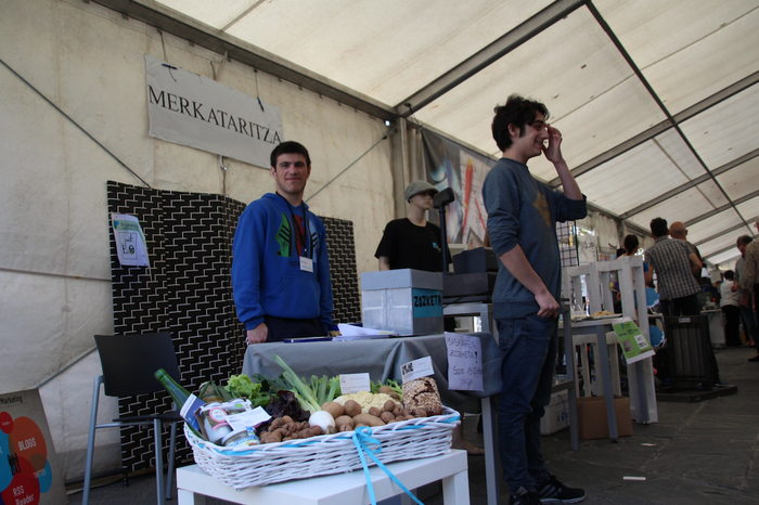 Erakusleiho bizi bat, lanbid 2 1524316720786