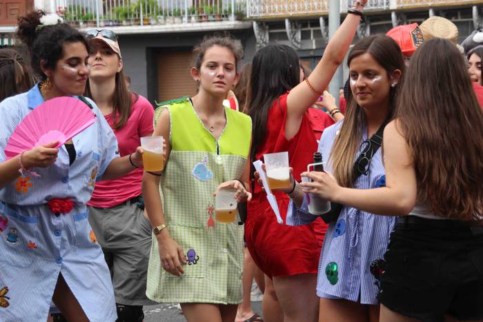 Norberak bere bazkaria, eta  37 1532631060619