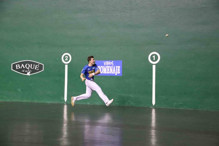 Jaka eta Artola, lehen postu 40 1576521606087