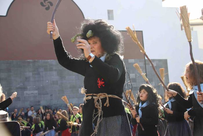 Lamiak, sorginak eta iratxoa 37 1582223390972