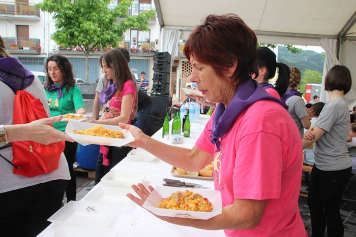 Ikaztegietako Eskola Txikiak Festa 72 1465744482518