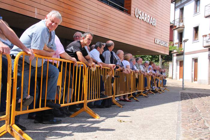 Idi erakustaldia Asteasuko p 2 1494859791813
