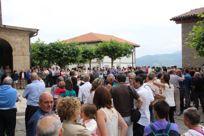 Jaietako egun handia ospatzen ari dira Asteasun 8 1467203324333