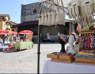 Artisautza eta janari azokan izen emateko aukera zabalik