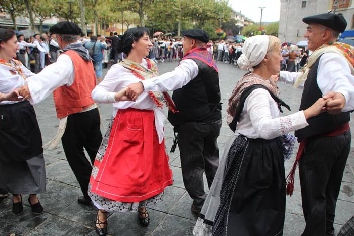 Udaberri Dantza Dezagun Tolo 137 1504963866704