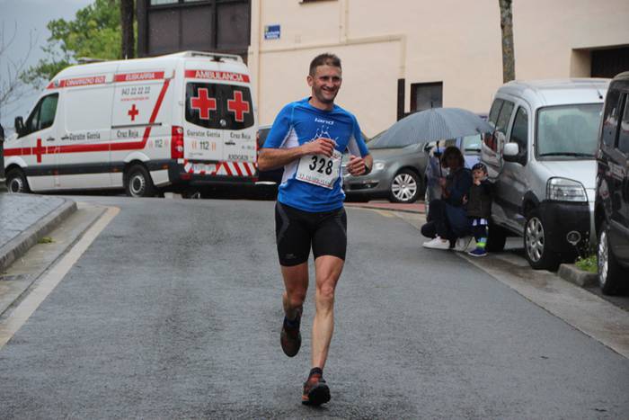 Aitziber Ibarbia eta Julen L 17 1493553815086