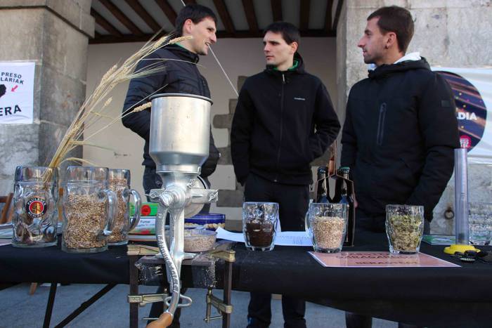 Azoka eguna ospatu dute Bera 37 1541345928980