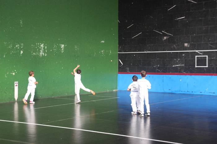 Txokoan, ezker paretean eta  1 1509891233888