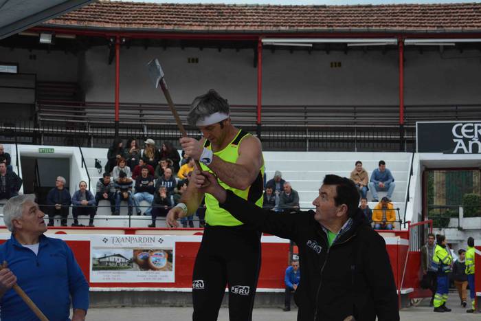 Zaleen indarraz ekin dio Arr 12 1552831998296