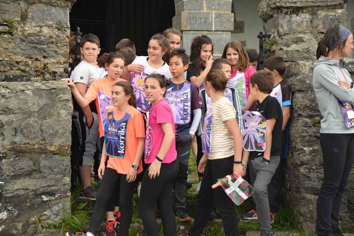 Eskuz esku ibili dute lekuko 2 1555085905807