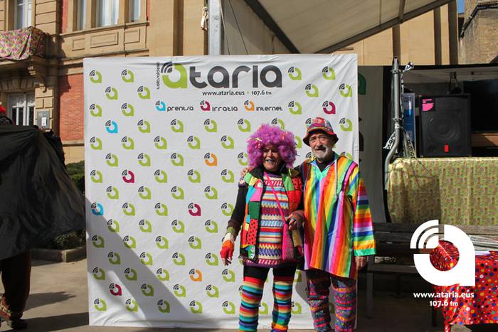 Photocoll-ean jartzeak saria 44 1488130123926