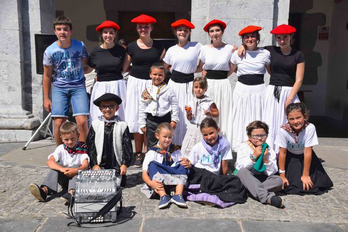 Orendain festak dantza emana 56 1534333477751