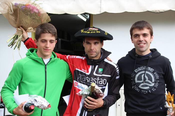 Aitziber Ibarbia eta Julen L 100 1525009444341